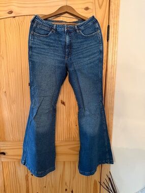 Wrangler Bell Bottoms NWOT